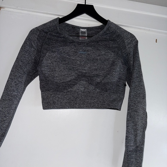 Gymshark Grey Long Sleeve Women's Cropped Top - Picture 1 of 4